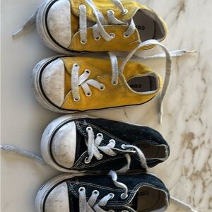 2 pairs of Converse Low-Top Canvas Sneakers Toddler size 8